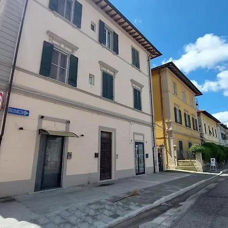 Art Studio In Appartamento *
